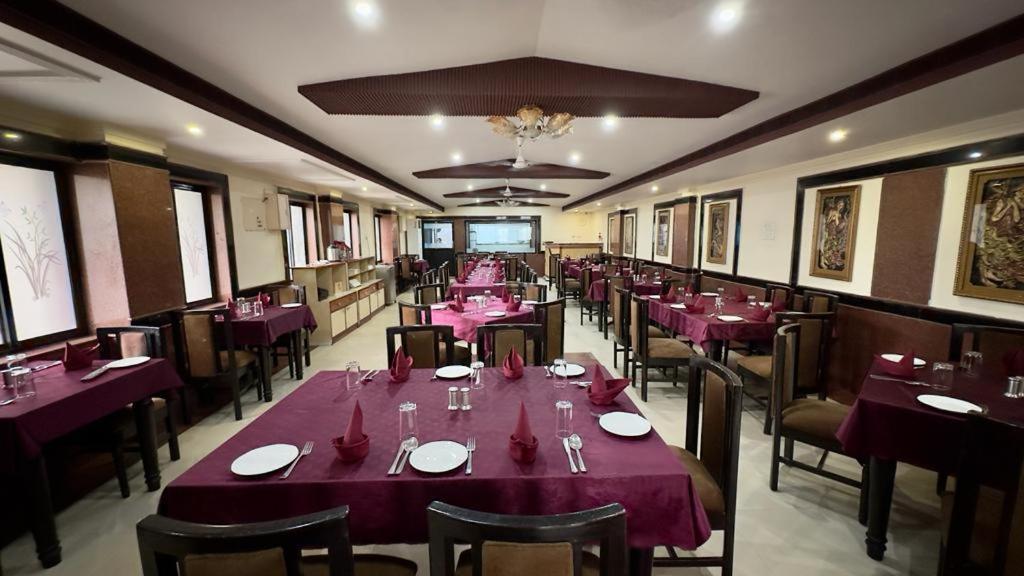 Hotel Sriyash Regency Bhagalpur Bagian luar foto