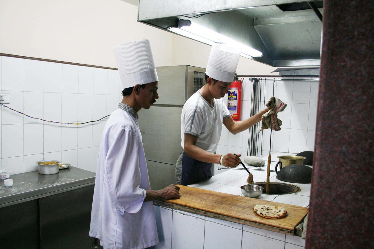 Hotel Sriyash Regency Bhagalpur Bagian luar foto